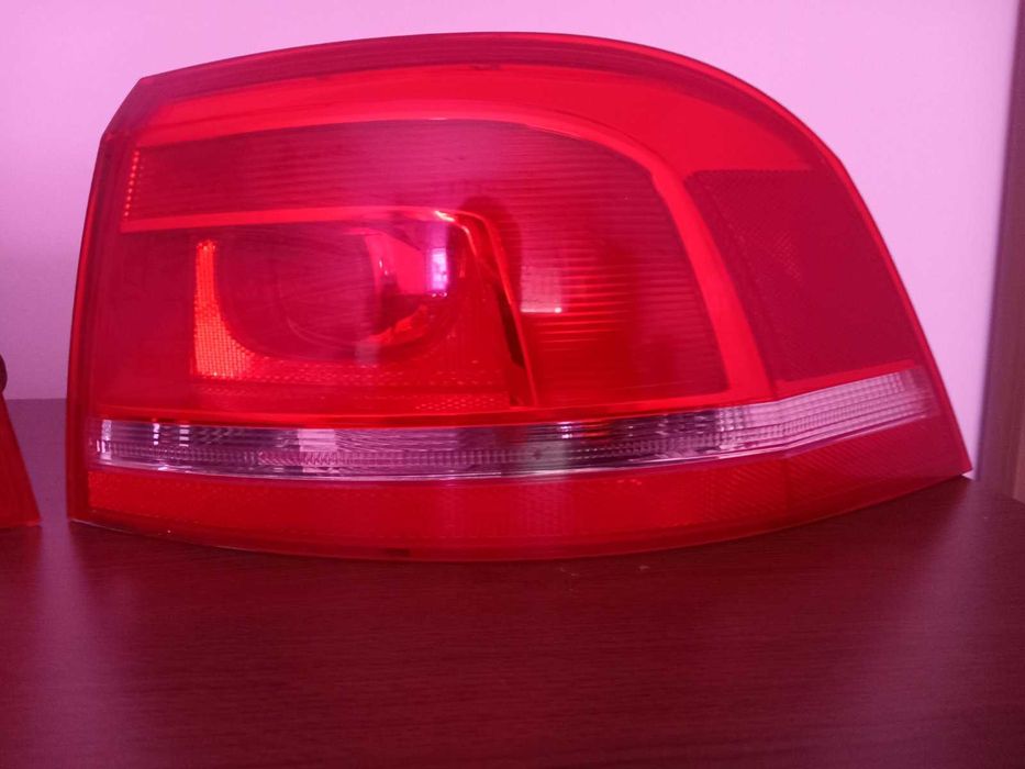 Вътрешен и външен ляв заден стоп за VW Passat Б7 комби