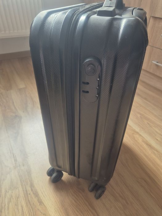 Куфар малък - ръчен багаж