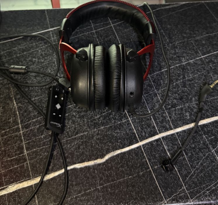 в продаже Hyperx Cloud II