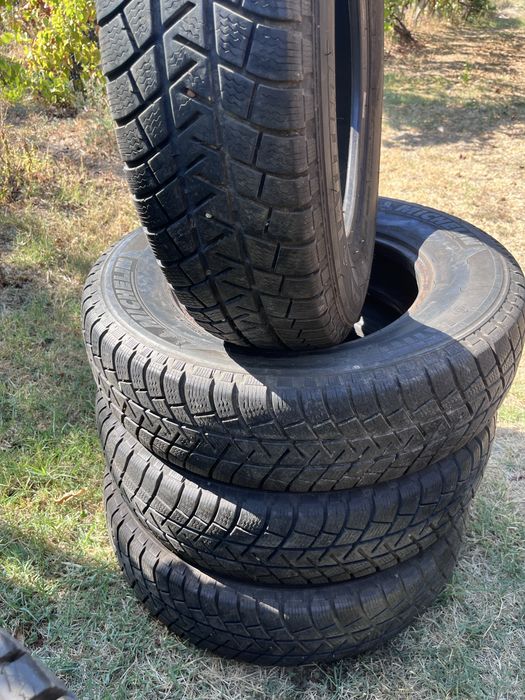 Продавам 4бр гуми 205/80R16 Michelin Latitude