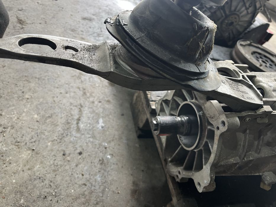 Скоростна кутия бмв х1 е84 2.0хд 177 ( skorostna kutiq bmw x1 e84 )