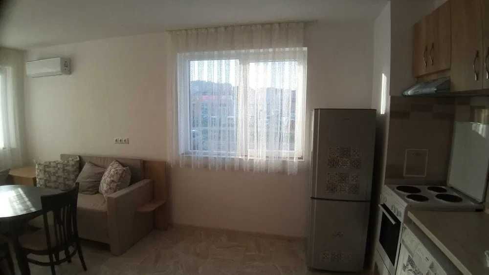 Дава се под наем Двустаен апартамент в Бургас, Меден рудник - зона А - 65 кв.м за 175 € - Снимка #5