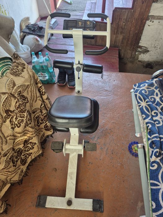 Тренажеры и стул