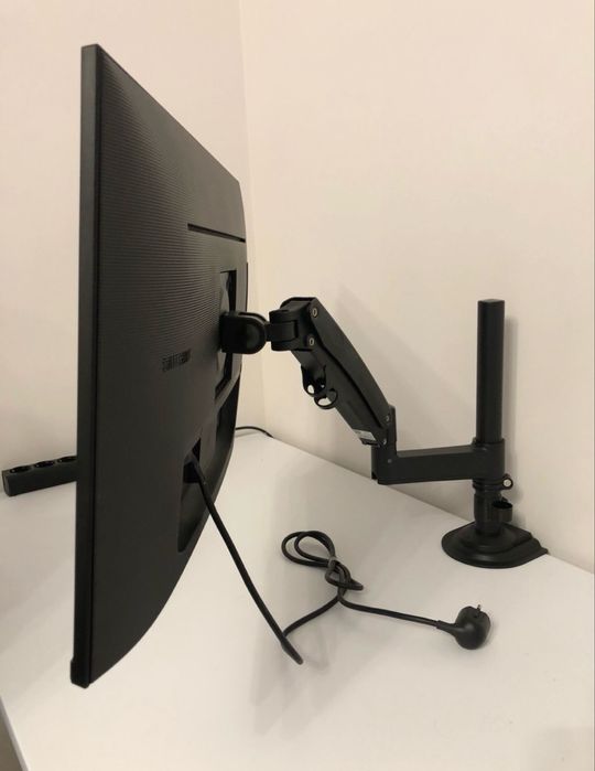 Монитор 4k 27” HDR10 Samsung