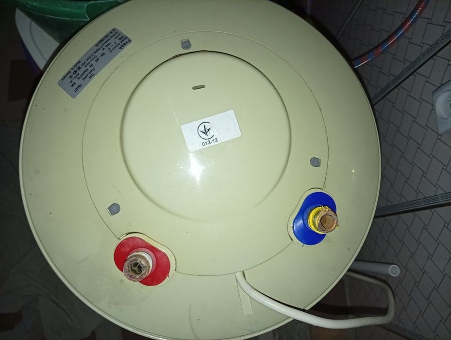 Ariston sotiladi, ishlashi yaxshi