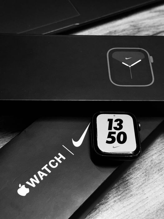 Apple watch SE Nike
