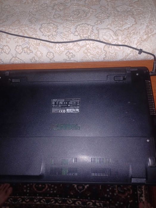 ASUS X550LDV оперативная память: 8Гб, SSD: 128 Гб, HDD: 512Гб