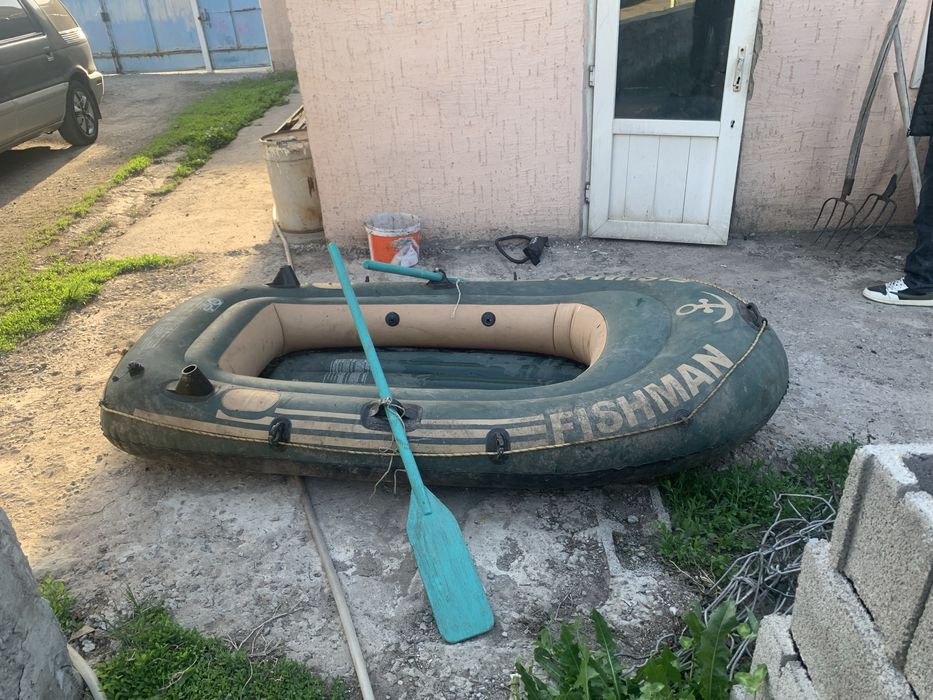 продам лодку одноместную