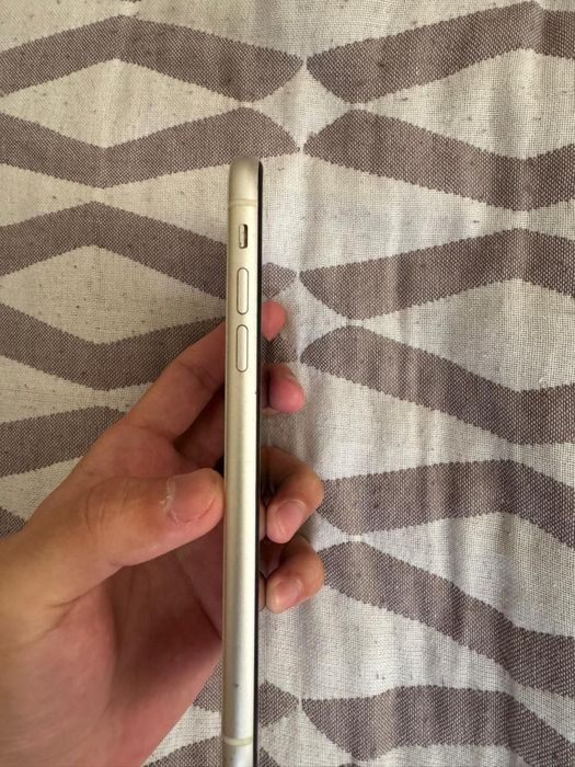 Айфон 11 128гб .