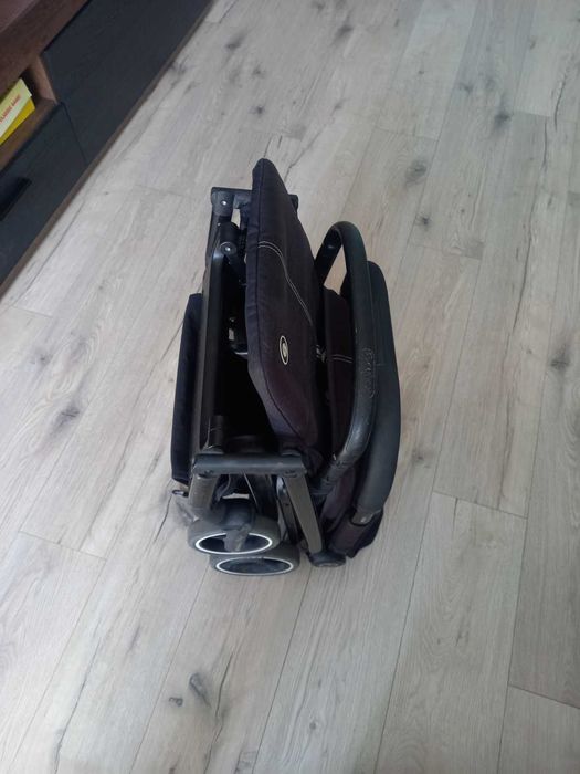 Продавам детска количка Cybex Beezy