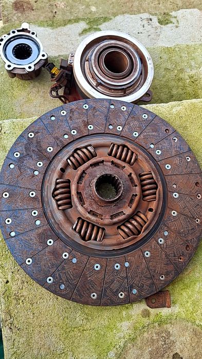 Vând chit ambreiaj Mercedes-Benz Actros!