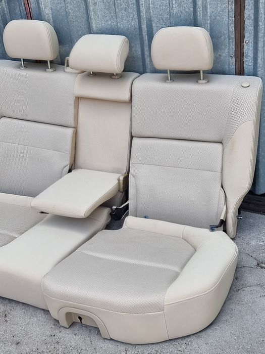 Обшивка двери на Subaru Forester Sg