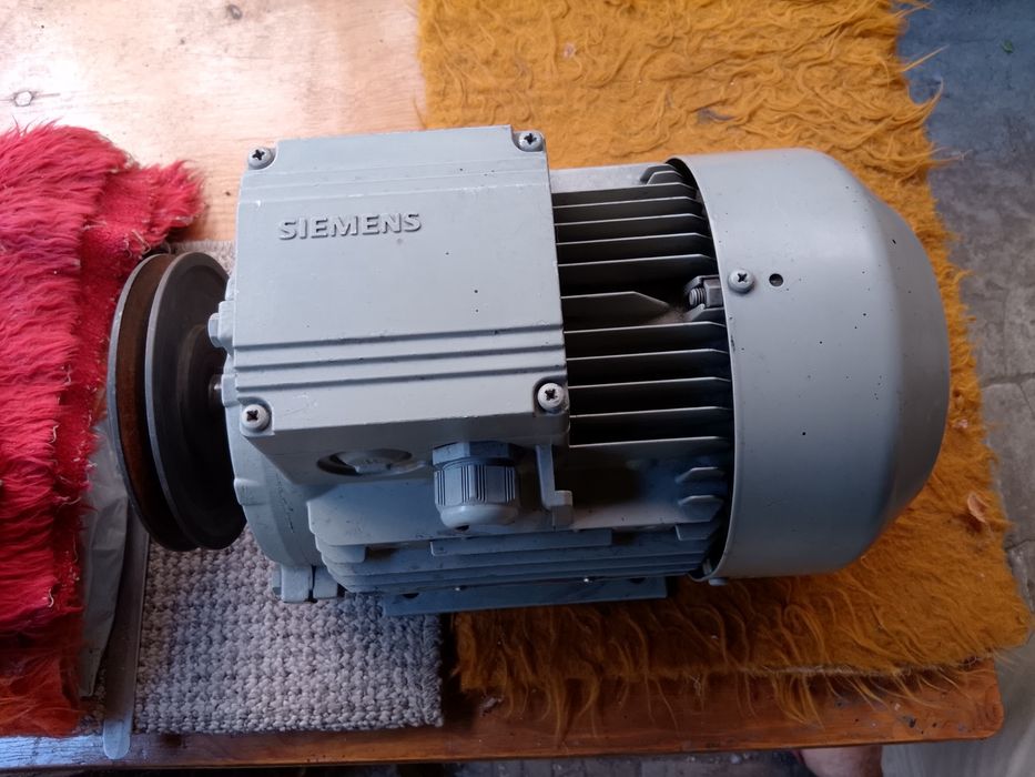 Трифазен електромотор Siemens