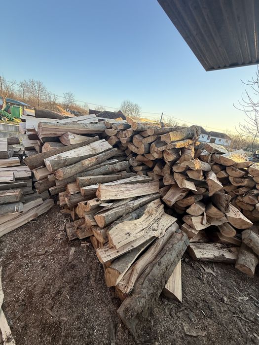 Vindem lemne de foc calitate superioară [Fag,Gorun,Carpen,Cer]