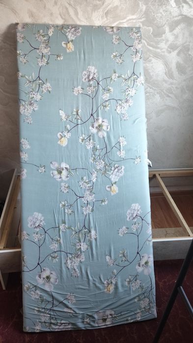 Кровать односпальная