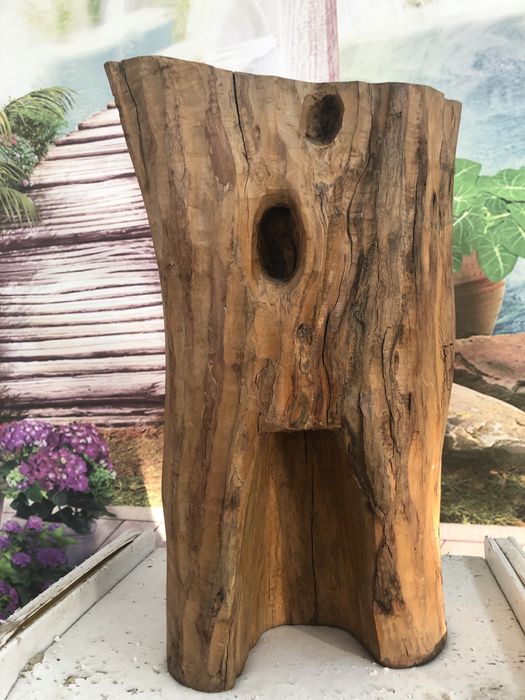 Sculptura deosebita in lemn