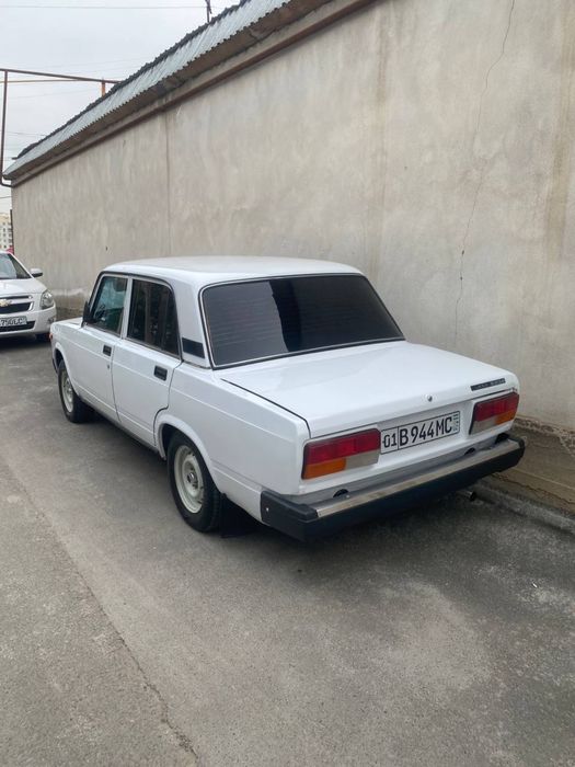 Jiguli vaz 2106 oq rangda gaz benzin