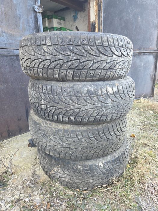 Продам комплект зимних шин.