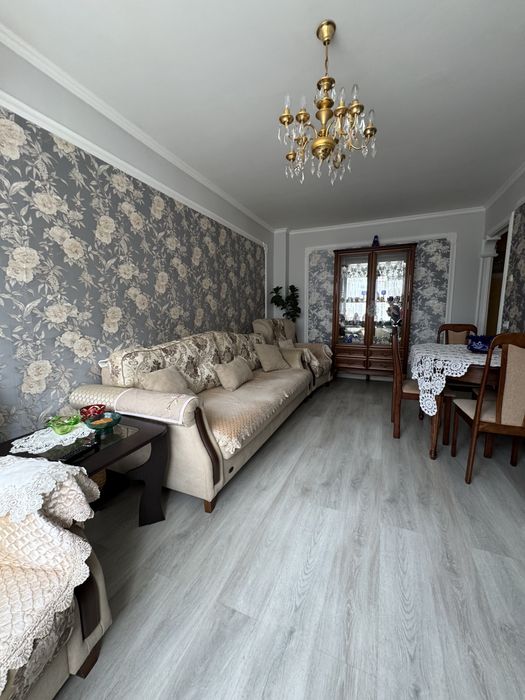 5 комн кв 4 мкр 2 этаж