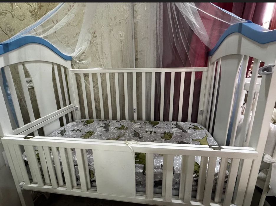 Детская кроватка 120 на 60