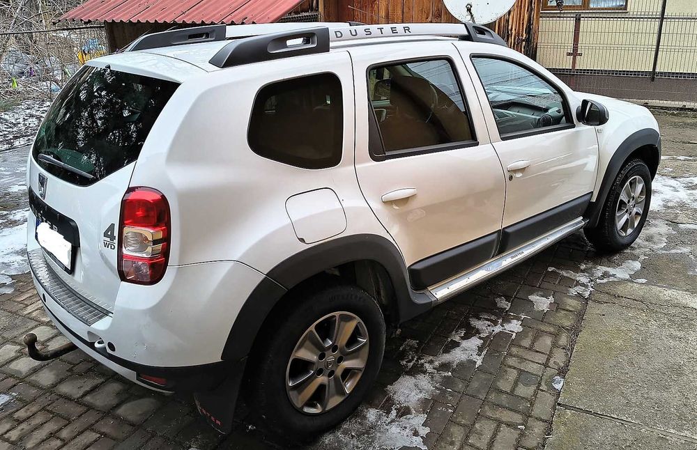 Dacia Duster 1.6 , Benzina + GPL , 4X4 , an fabricatie 2014, 303000 km