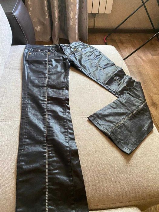 Продам брюки под кожу бренд Roberto Cavalli