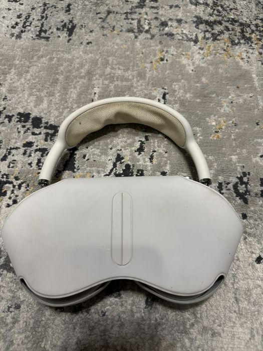 Airpods Max 1.