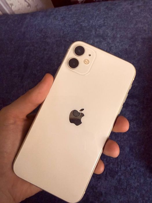 iPhone 11.   128 ГБ Белый
Продаётся iPhone 11 в белом цвете,
