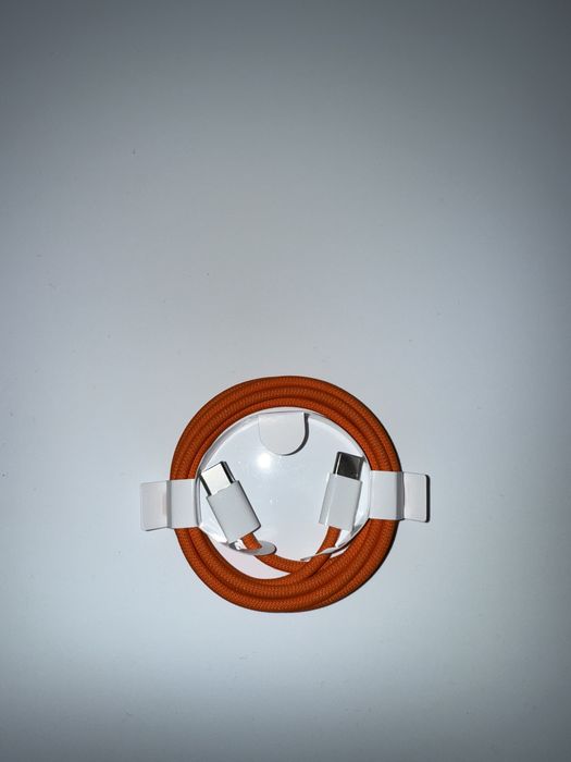 Incarcator orange Usb C