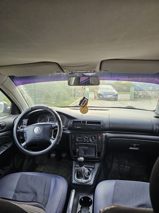 Vand VW passat B 5 .5 19.TDI .Pret 1800!