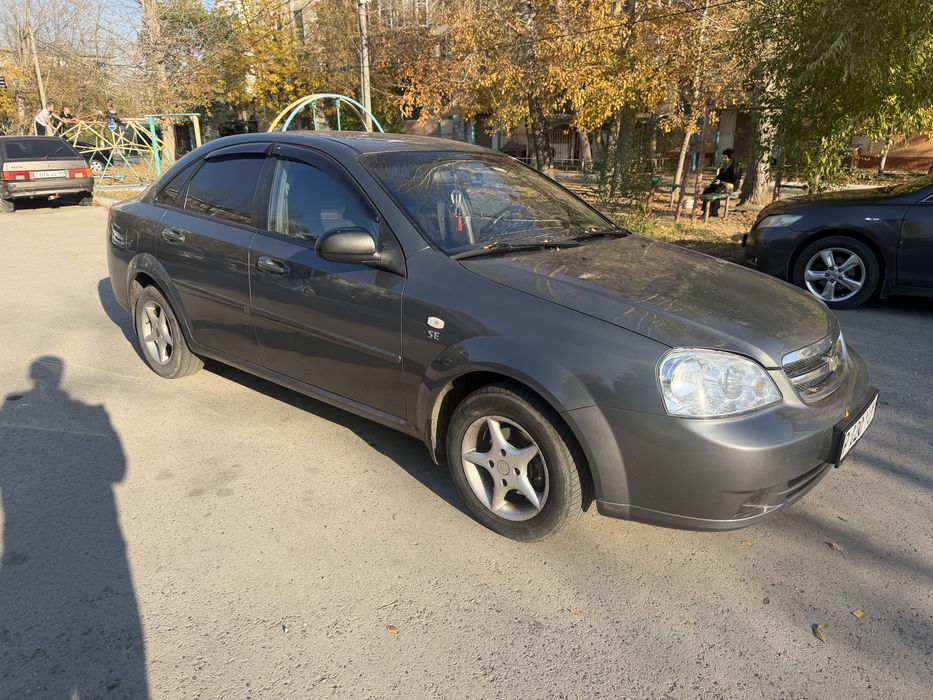 Автомобиль Chevrolet Lachetti