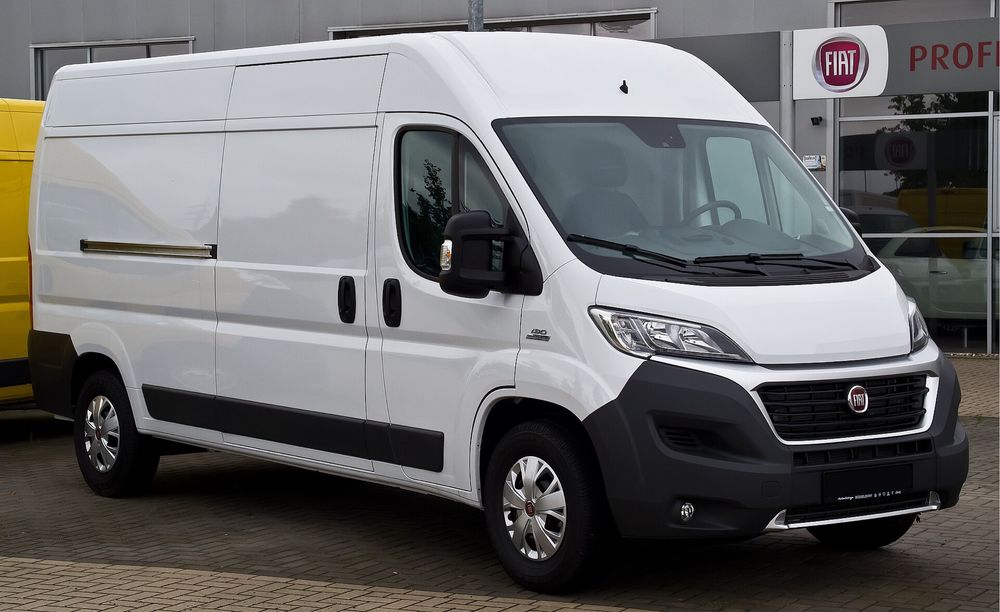 Servicii Transport Marfă, Mutări și Debarasări Apartamente cu Dubă