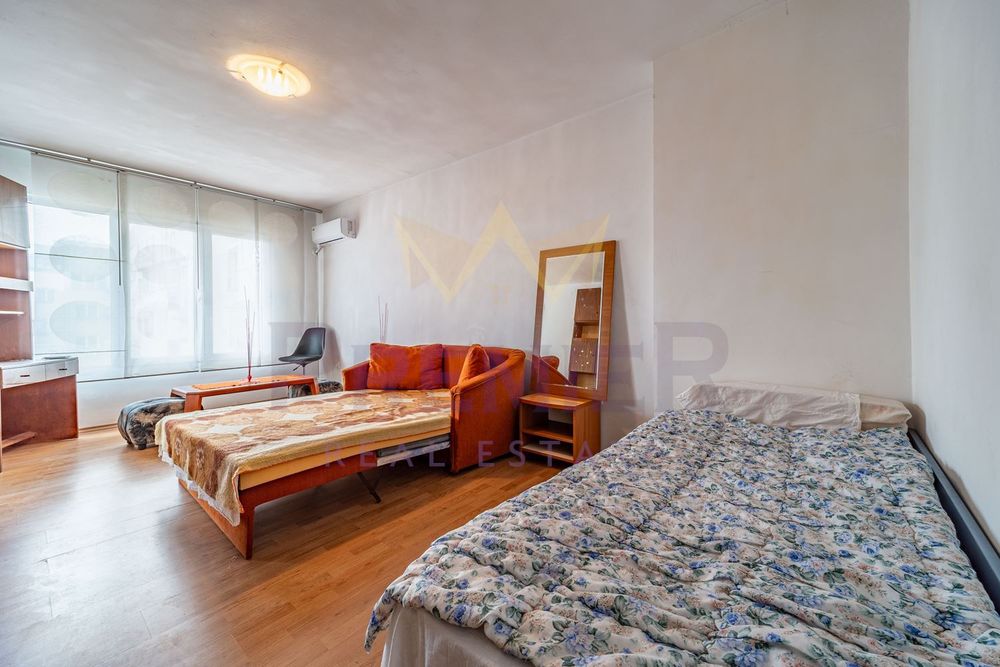 Продава се Четиристаен апартамент в Варна, Бизнес хотел - 103 кв.м за 1748 €/кв.м - Снимка #5