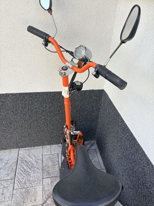 Scuter electric Street 20 cu scaun – BATERIE NOUĂ, funcțional