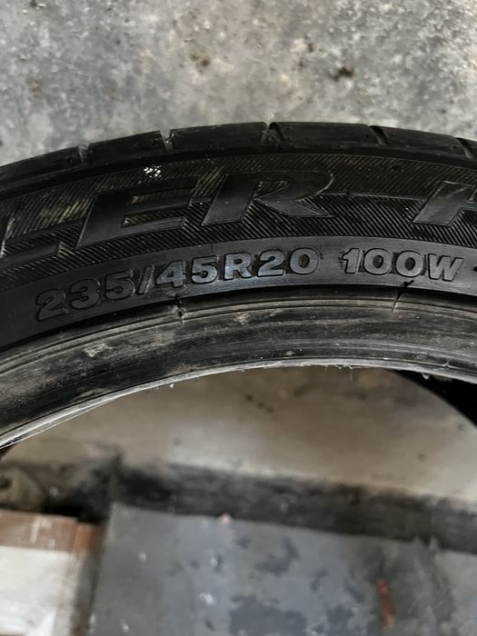 Летни гуми Bridgestone 235 45 20