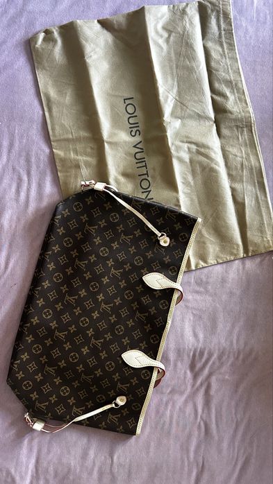 Louis vuitton чанта