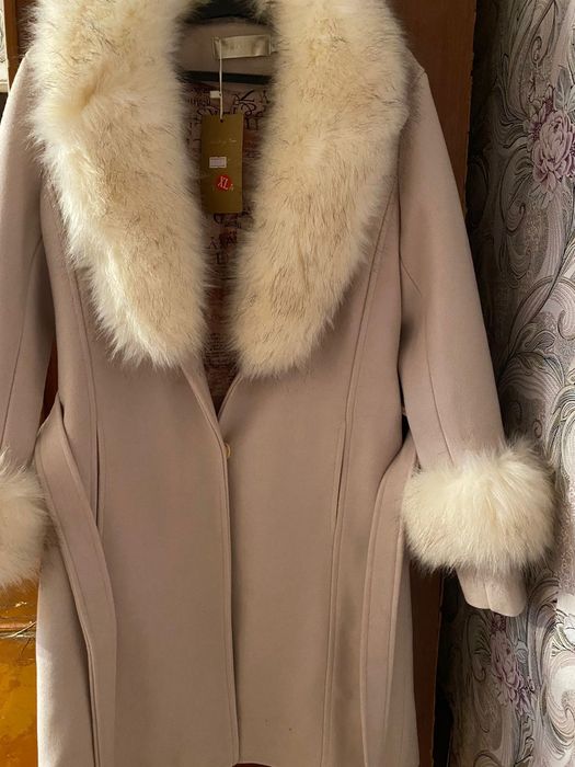 Продам пальто осеннее