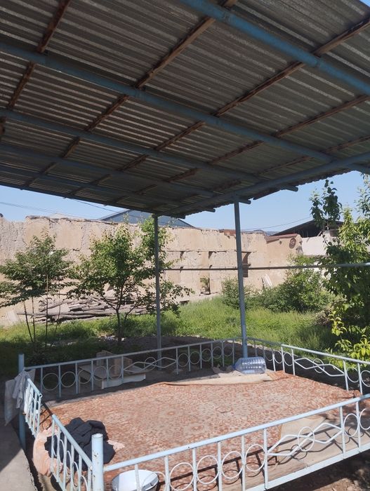 Xovli sotiladi yer narxida