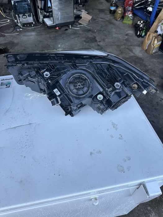 Bmw g30 adaptive Led десет фар