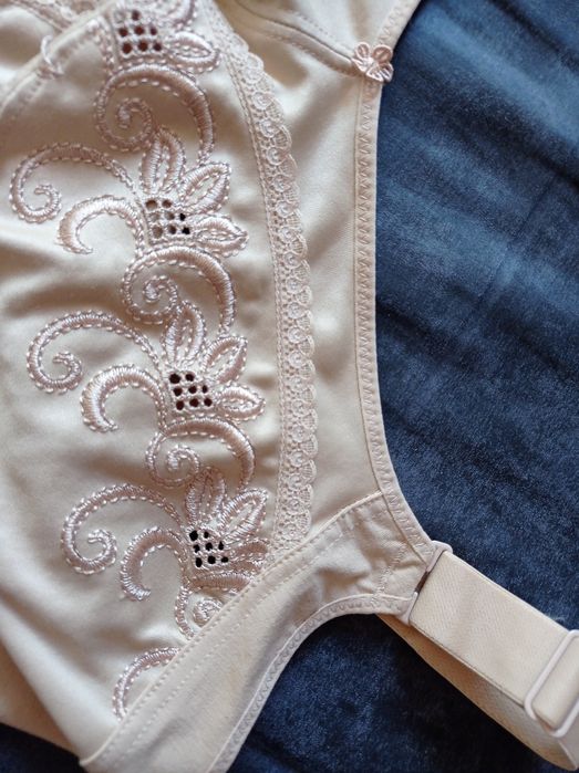 Сутиен Marks&Spencer Total Support  90J