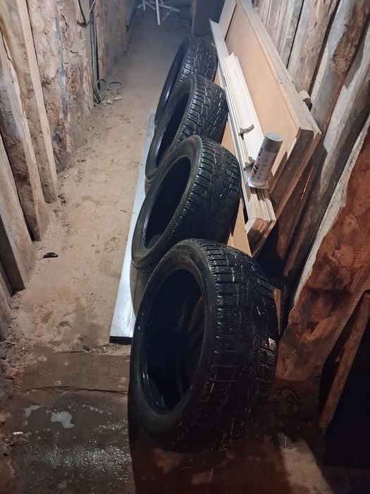 Продам ризину зимние на 17.