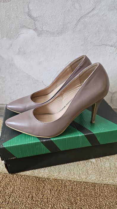 Туфли лодочки бежевые