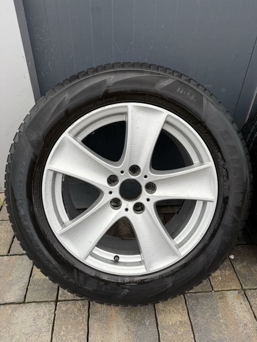 Bmw X5 оригинални 255/55/18 Дот 23г Зимни
