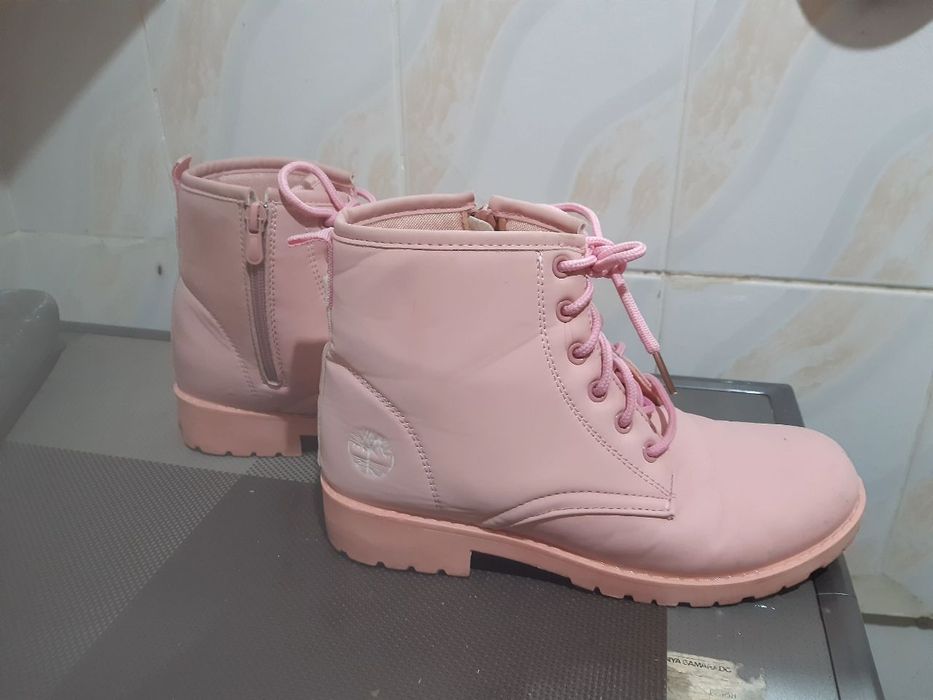 Продам Фирменые сапожки