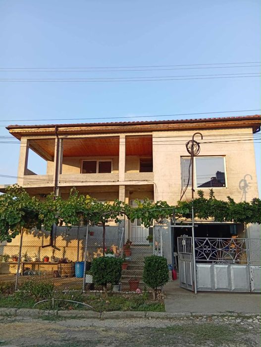 Продава се Къща в Тутракан - 285 кв.м за 743 €/кв.м - Снимка #1