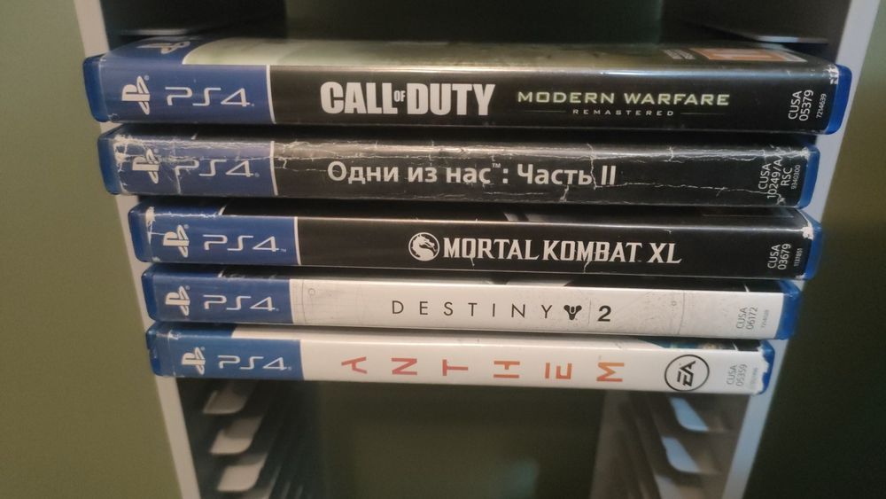 Ps4 pro, 13 игр, 2 геймпад, зарядная станция