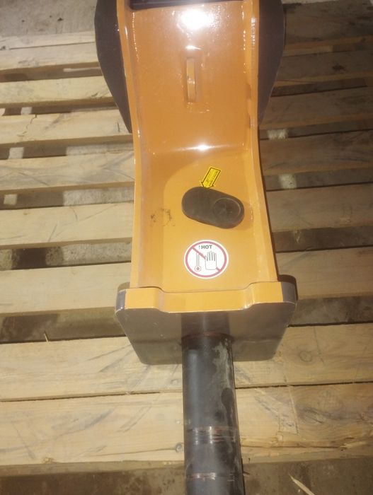 ПРОДАЕТСЯ ГИДРОМОЛОТ Case construction low noise