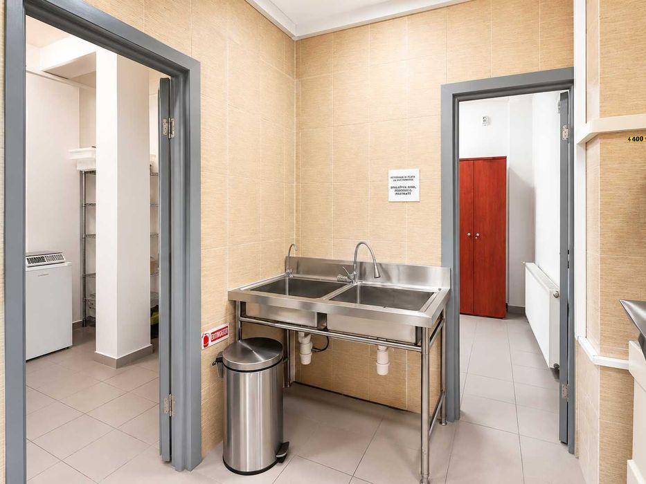 Spațiu comercial stradal 57 mp –Calea Ferentari nr. 83 | Lângă Mega Image | Vad intens | Ideal magazin, cofetărie, coffee-to-go, bar, beauty, servicii