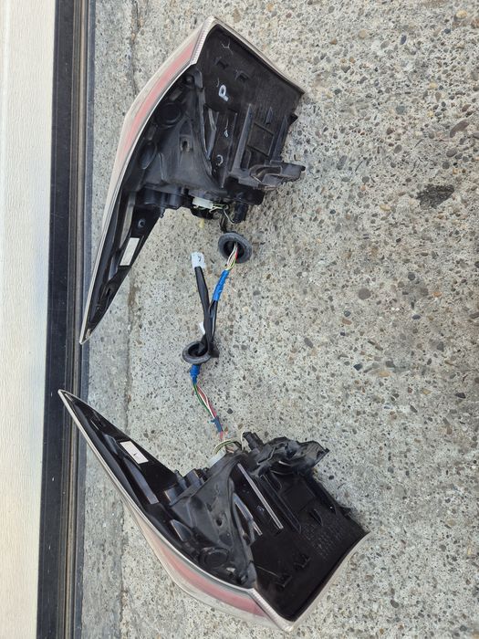 Triple/Stopuri Spate Aripa Toyota Prius XW50. 2015-2020. Volan stinga.