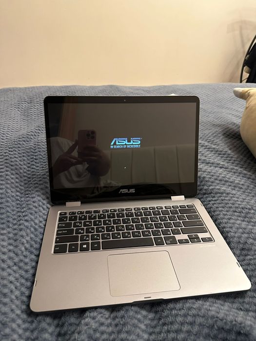 Продам ноутбук .